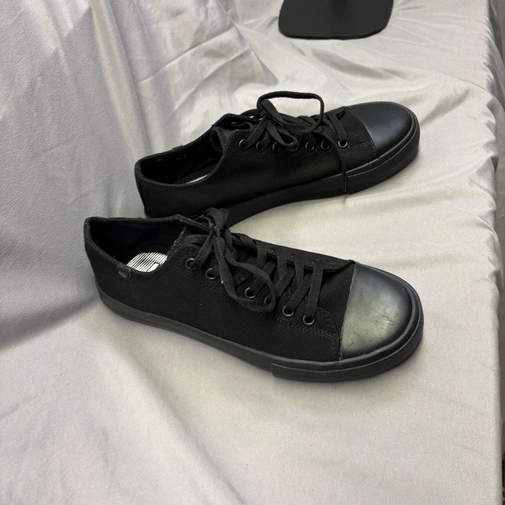 Lugz Mens Black Canvas Low Top Sneakers Lace Up Casual Shoes Size 8